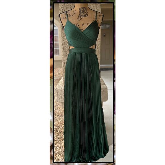 Lulus Pleated Cutout Green Got the Glam Maxi Dress Size XS - Picture 3 of 11